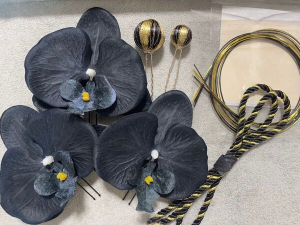 ブラック胡蝶蘭髪飾りセット 黒 和装結婚式成人式卒業式七五三 振袖 色打褂前撮り