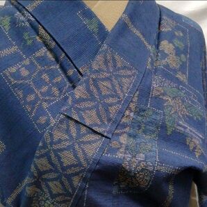 紬 m 紺色 絹 花柄着物 リユース品