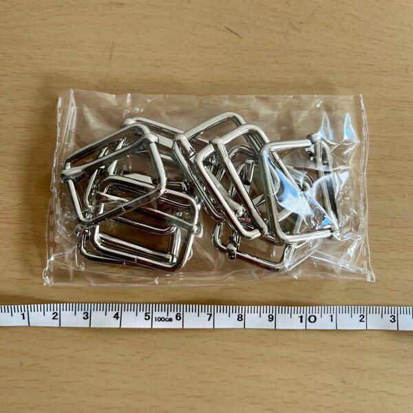 リュックカン 内径25mm 内縦幅20mm 線径3mm 移動カン 90個 大量 バックル ハンドメイド レザークラフト 角カン