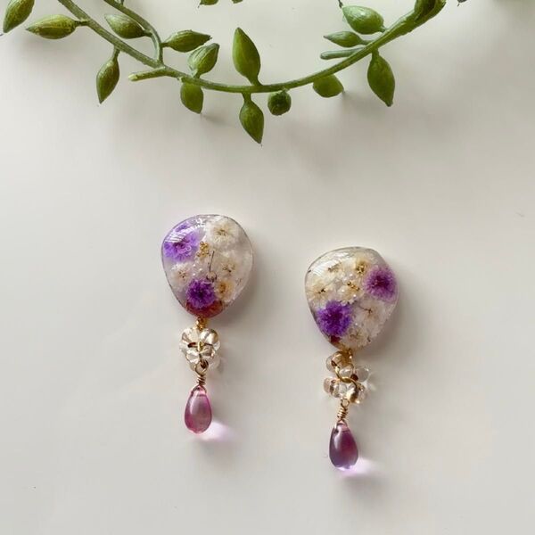 レジン かすみ草 カボション ピアス/イヤリング ハンドメイド