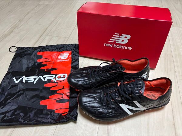 New Balance Visaroのサッカーシューズ