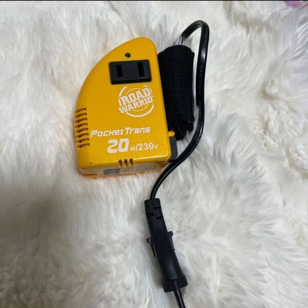 ポケットトランス 変圧器 旅行 留学 20W/230V