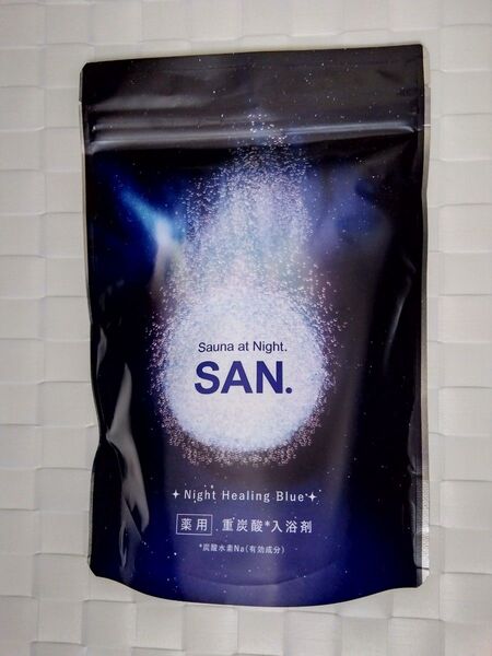 SAN. 薬用重炭酸入浴剤 ナイトヒーリングブルー 8錠