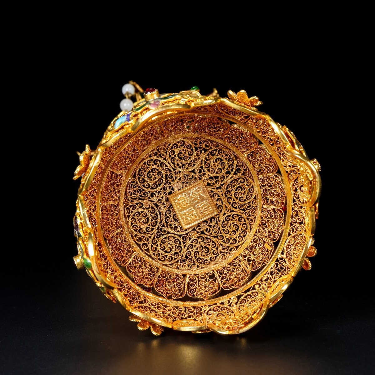 【瓏】和田玉 碧玉彫 花絲塗金 三面観音擺件 清代 乾隆御製 極細工 手彫り 置物擺件 中国古賞物 古美術 蔵出 【瓏】和田玉 碧玉彫 花絲塗金 三面観音擺件 清代 乾隆御製 極細工 手彫り 置物擺件 中国古賞物 古美術 蔵出