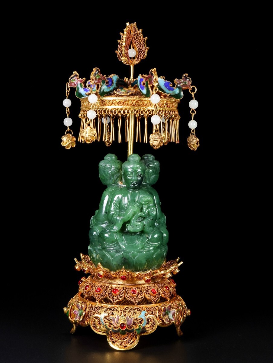 【瓏】和田玉 碧玉彫 花絲塗金 三面観音擺件 清代 乾隆御製 極細工 手彫り 置物擺件 中国古賞物 古美術 蔵出 【瓏】和田玉 碧玉彫 花絲塗金 三面観音擺件 清代 乾隆御製 極細工 手彫り 置物擺件 中国古賞物 古美術 蔵出