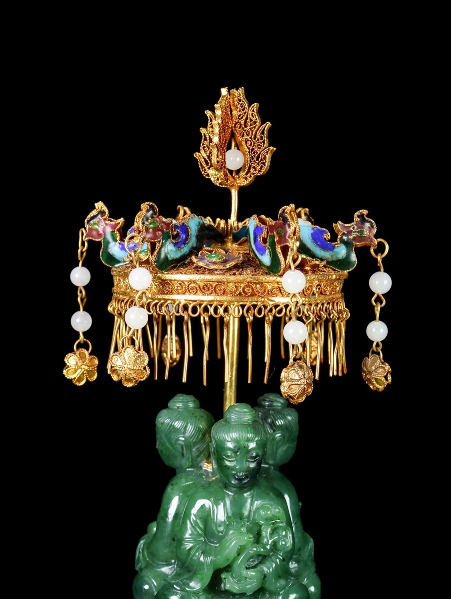 【瓏】和田玉 碧玉彫 花絲塗金 三面観音擺件 清代 乾隆御製 極細工 手彫り 置物擺件 中国古賞物 古美術 蔵出 【瓏】和田玉 碧玉彫 花絲塗金 三面観音擺件 清代 乾隆御製 極細工 手彫り 置物擺件 中国古賞物 古美術 蔵出