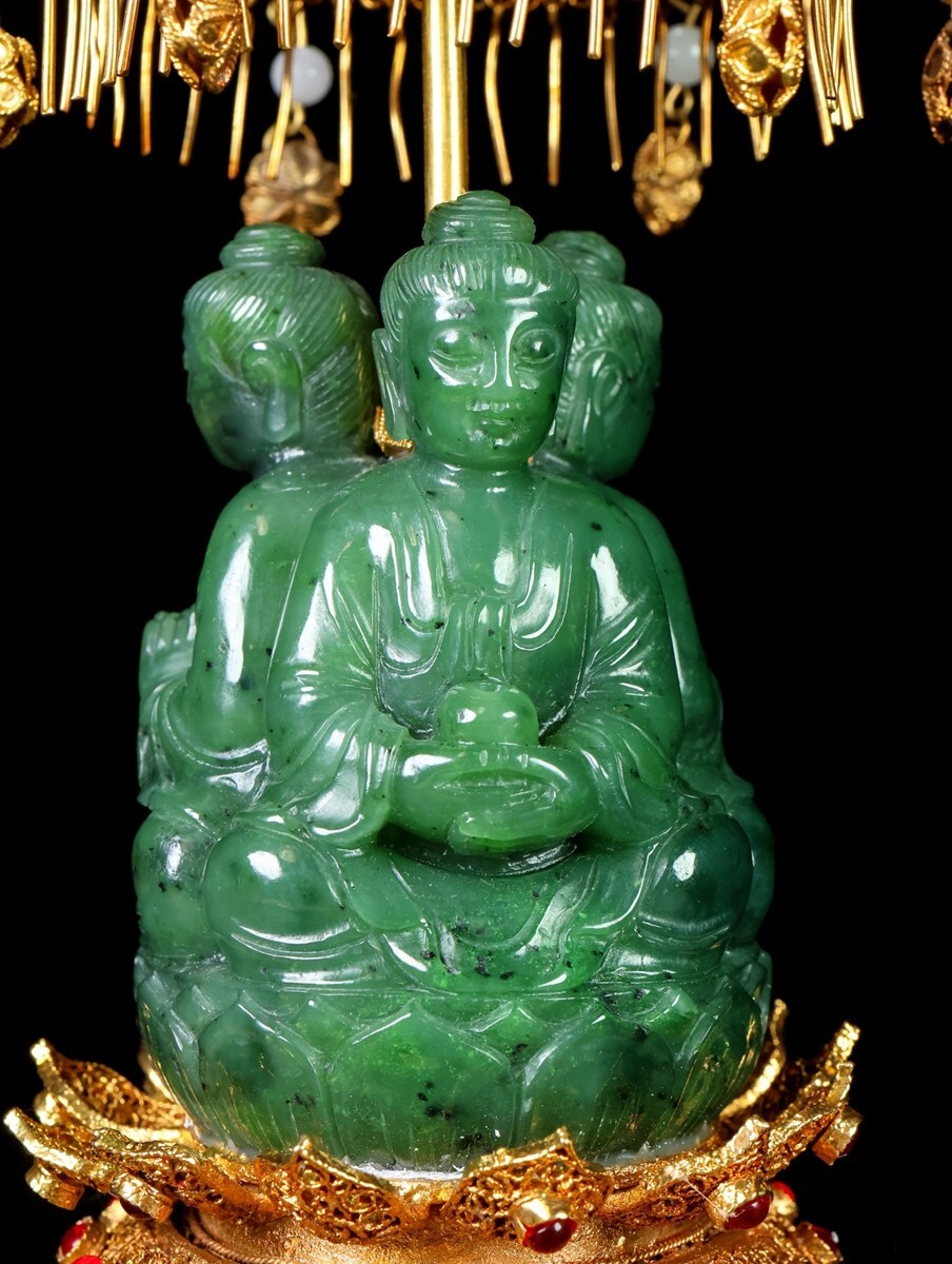 【瓏】和田玉 碧玉彫 花絲塗金 三面観音擺件 清代 乾隆御製 極細工 手彫り 置物擺件 中国古賞物 古美術 蔵出 【瓏】和田玉 碧玉彫 花絲塗金 三面観音擺件 清代 乾隆御製 極細工 手彫り 置物擺件 中国古賞物 古美術 蔵出