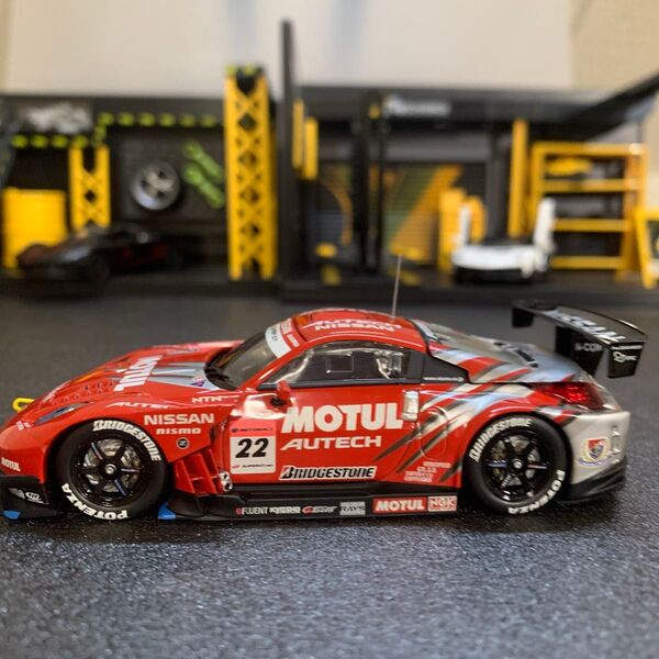 64 ニッサン Z オーテックZ スーパーGT500 1/43スケール ダイキャストミニカー