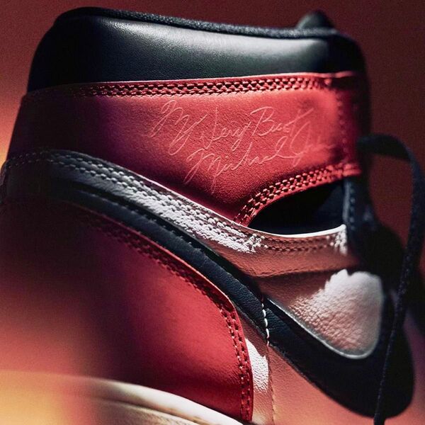 NIKE AIR JORDAN 1 HIGH OG Black Toe