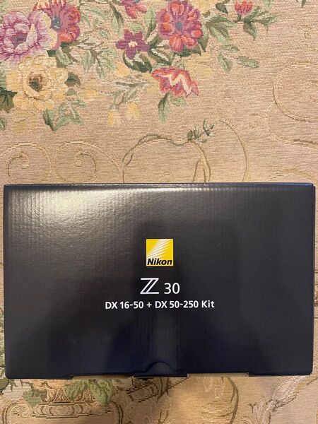 ニコン Z 30 ダブルズームキット【新品未使用】