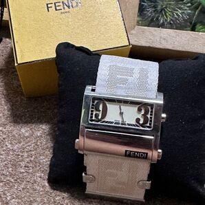 FENDI フェンディ クォーツ 腕時計 稼働中