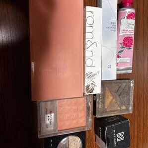 メイク用品新品から中古品まで色々セットです!