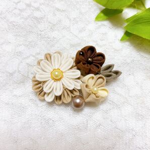 HC2-05 つまみ細工 ヘアクリップ 髪飾り ベージュ ブラウン