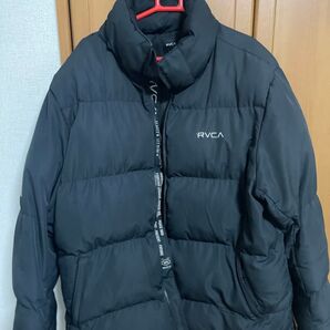 RVCA ダウンジャケットです。 ブラックのMサイズです。2ヶ月使用しました。状態は良好です!