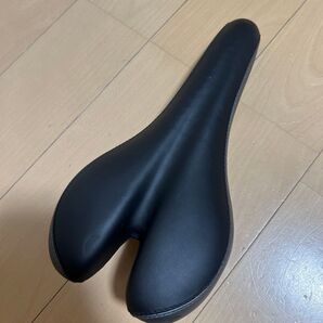 自転車サドル 黒