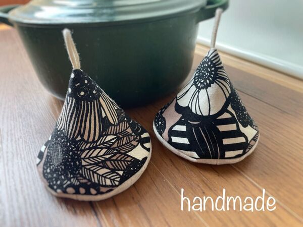 ☆ハンドメイド☆三角鍋つかみ☆アートフラワーチノベージュ
