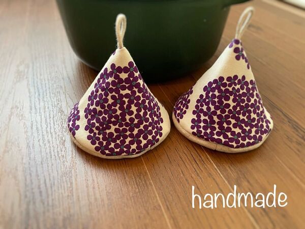 ☆ハンドメイド☆三角鍋つかみ☆サークルフラワーパープル
