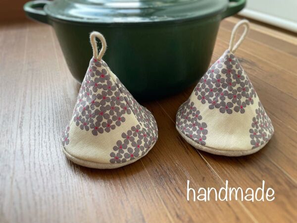 ☆ハンドメイド☆三角鍋つかみ☆サークルフラワー薄パープル