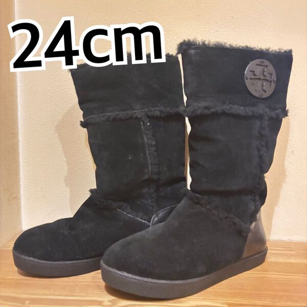 #4トリバーチ スエード ムートンブーツ ロゴ付き黒 #UGG #アグ #ショートブーツ #ムートンブーツ #ブラック #スエード