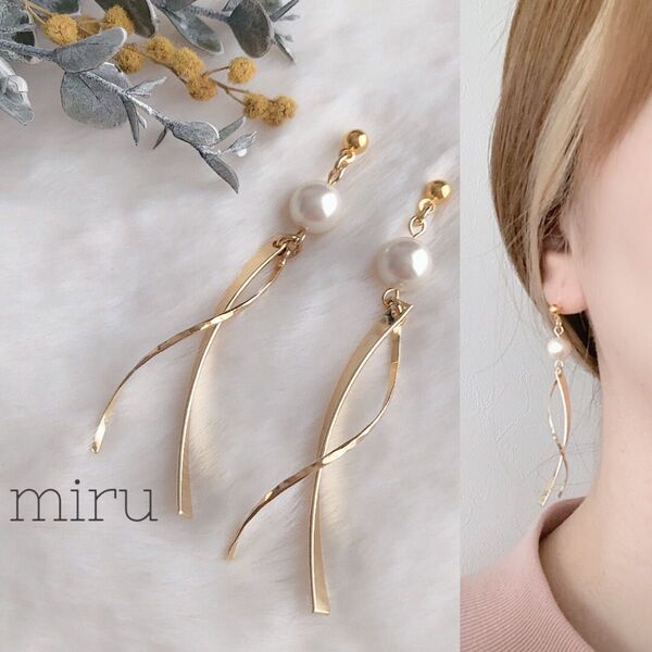 【人気】パール ゆらゆら スティック クロス ゴールド イヤリング ピアス ハンドメイド