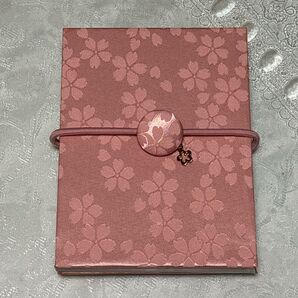 御朱印帳 御城印帳 メタリックピンク 桜 くるみボタンバンド 桜のチャーム付き