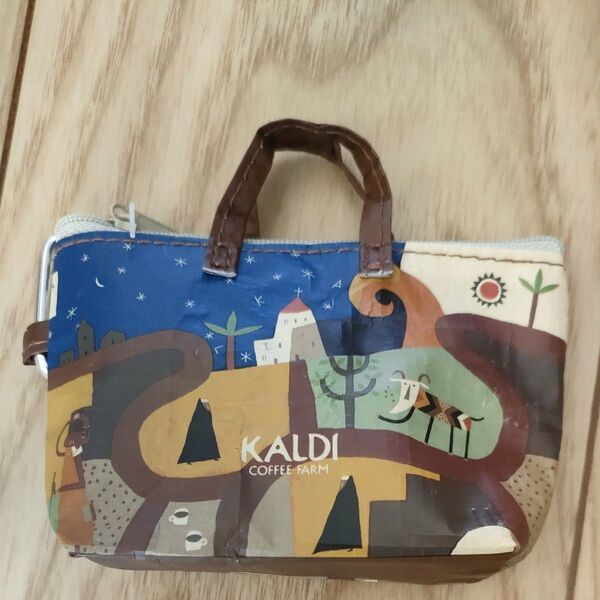 KALDI カルディ伝説柄 カラビナ付きミニバッグ