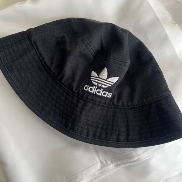 adidas バケットハット 帽子 ブラック