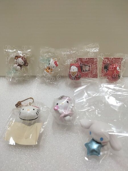 【ハローキティキーホルダー】【姫だるま】【新品・未使用・おまけ付き】
