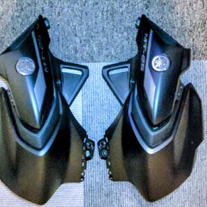 ☆MT25 (MT03)☆ タンクサイドパーツ左右 美品 割れなし擦り傷なし!!
