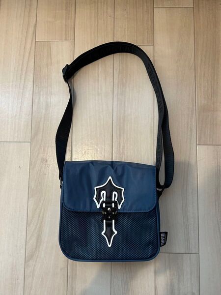 トラップスター ショルダーバック