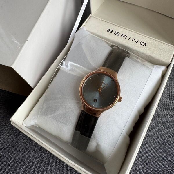 【箱付き】 BERING(ベーリング) レディース腕時計 13326-468