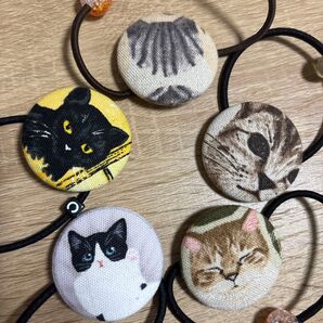 くるみボタン ヘアゴム【5個】にゃんこ ビーズ トンボ玉