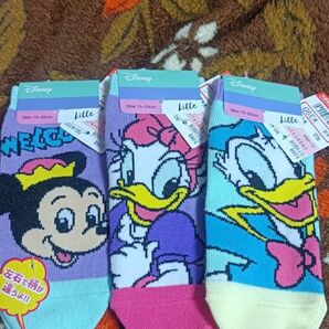 【新品タグ付き未使用品☆値下げしました第③弾】DISNEY くつ下 3セット ドナルド ソックス カラフルソックス