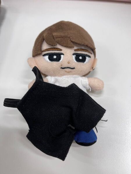 渡辺翔太 ちるぬい 本体 上着がありませんがサロペットついてます