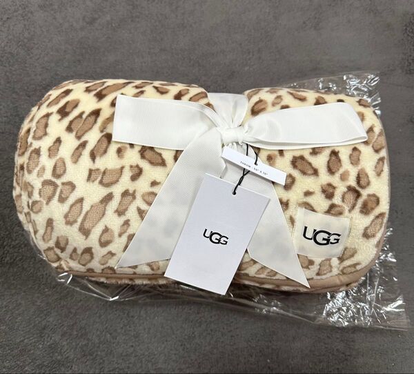 ☆新品・未使用☆UGGダッフィールド ヒョウ柄フリースブランケット