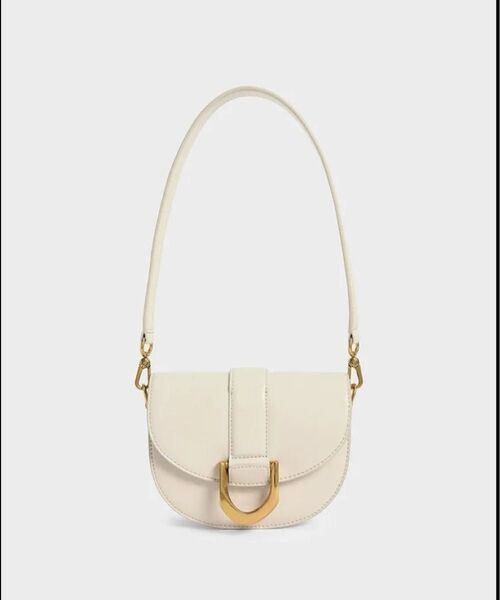 CHARLES & KEITH ホワイトショルダーバッグ サドルバッグ S