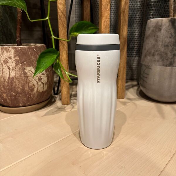 激レア!フィリピン限定日本未発売!Starbucks ホワイトラメ おしゃれタンブラー