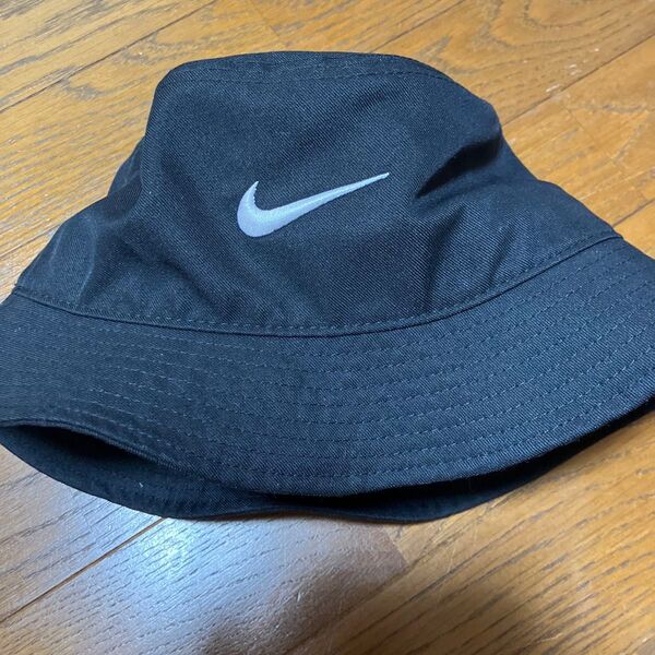 NIKE スウッシュ バケットハット L