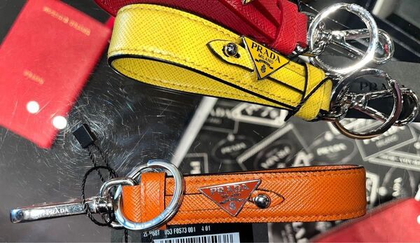 新品未使用★PRADA・プラダ★オレンジ★キーリング★ユニセックス:一点 新品未使用