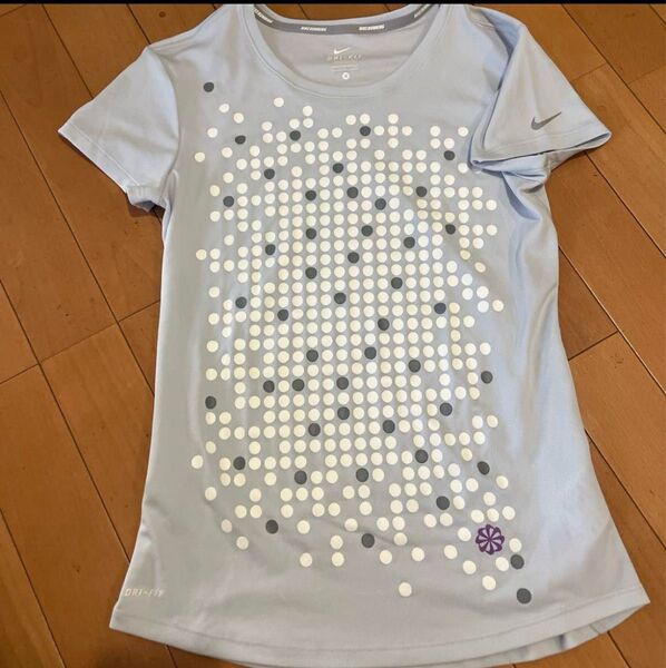 Nike running Tシャツ サイズレディースS 美品