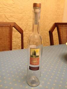 GRAPPA RISERVA Gocce di Toscana 珍しいトスカーナ産　グラッパ　空瓶　空き容器　細長い瓶　500ml 高級洋酒　イタリア製