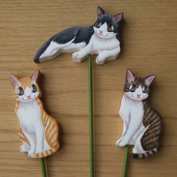 猫27・木製ガーデンピック3個セット ハンドメイド雑貨 インテリア雑貨 猫雑貨 植木鉢飾り 園芸用品 ハチワレ
