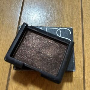 NARSシングルアイシャドウ