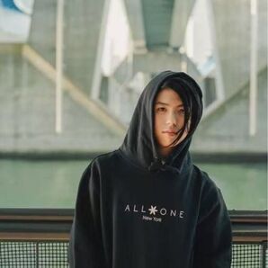 ALL ONE BASIC LOGO HOODIE フロントロゴプリントパーカー