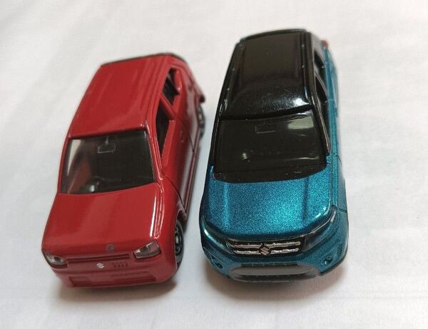 トミカ No.8 スズキ アルトとNo.14 スズキ エスクードの2台セット
