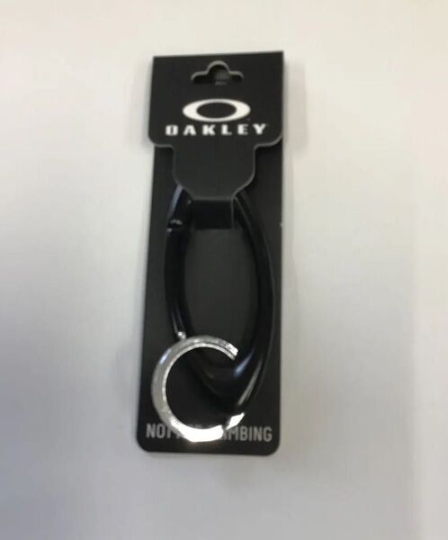 オークリー カラビナ(ESSENTIAL ICON CARABINER)FOS900696 02E(BLACK OUT)正規品