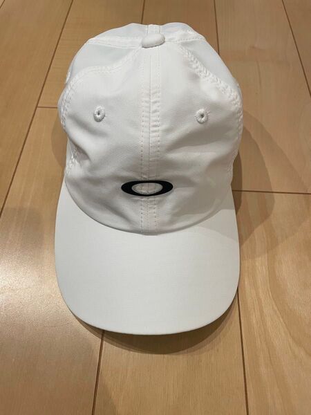 OAKLEY オークリー パフォーマンスフィット スポーツ ゴルフ ランニング ホワイト キャップ 帽子