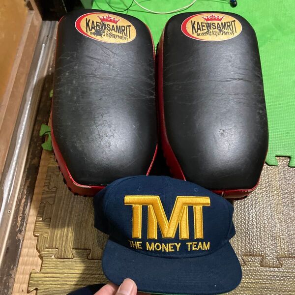 最終価格タイジム本革キックミット、TMTキャップ