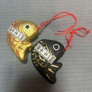 おみくじが入ってた魚です。おみくじを入れる穴が開いてます。