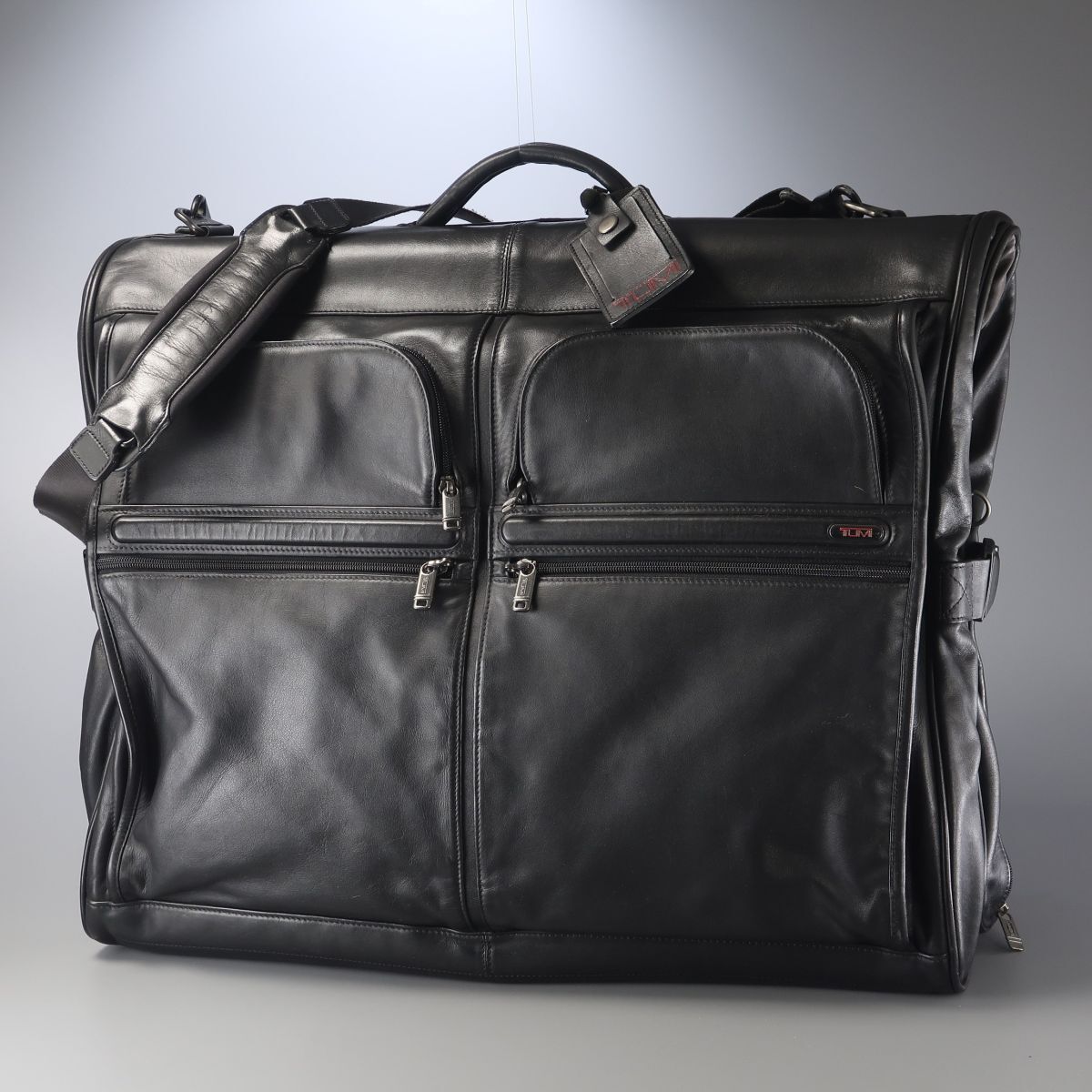 TUMI ガーメントバッグ – ほぼ未使用・極美品 Yahoo!オークション -「(tumi トゥミ) ガーメント」(トゥミ) (と